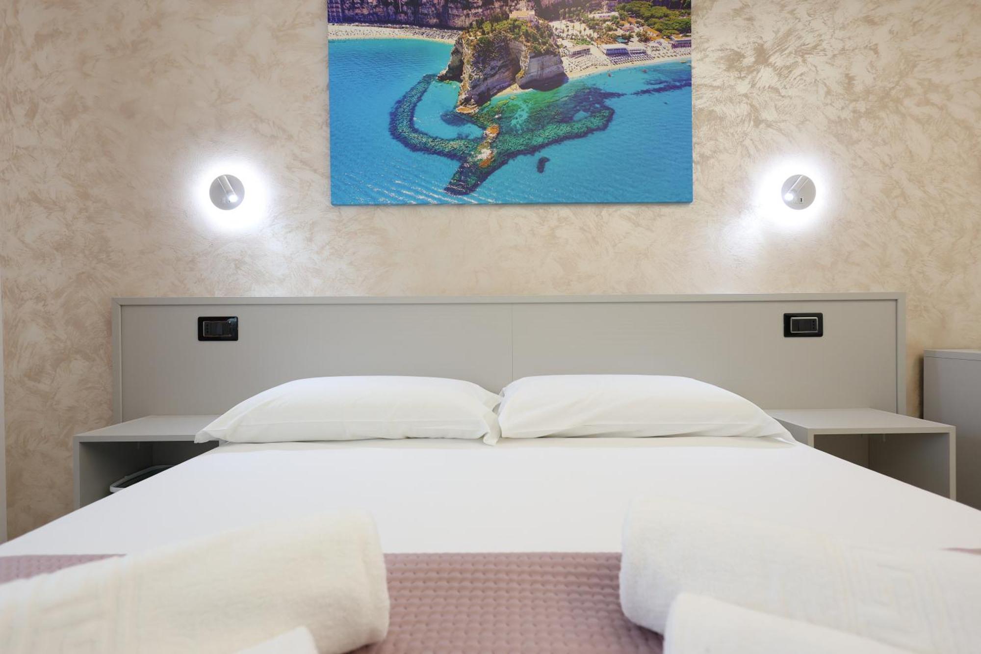 B&B Sunlight Tropea Exteriör bild