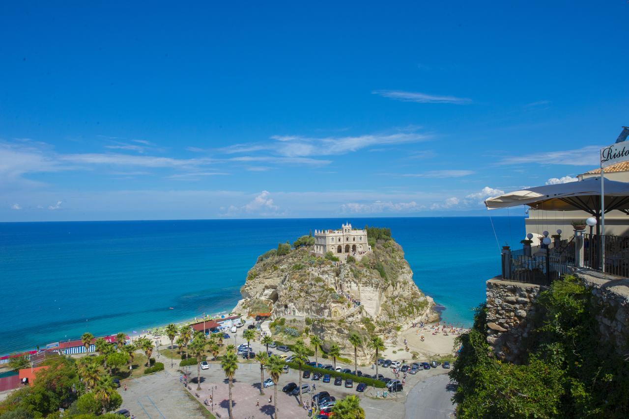 B&B Sunlight Tropea Exteriör bild